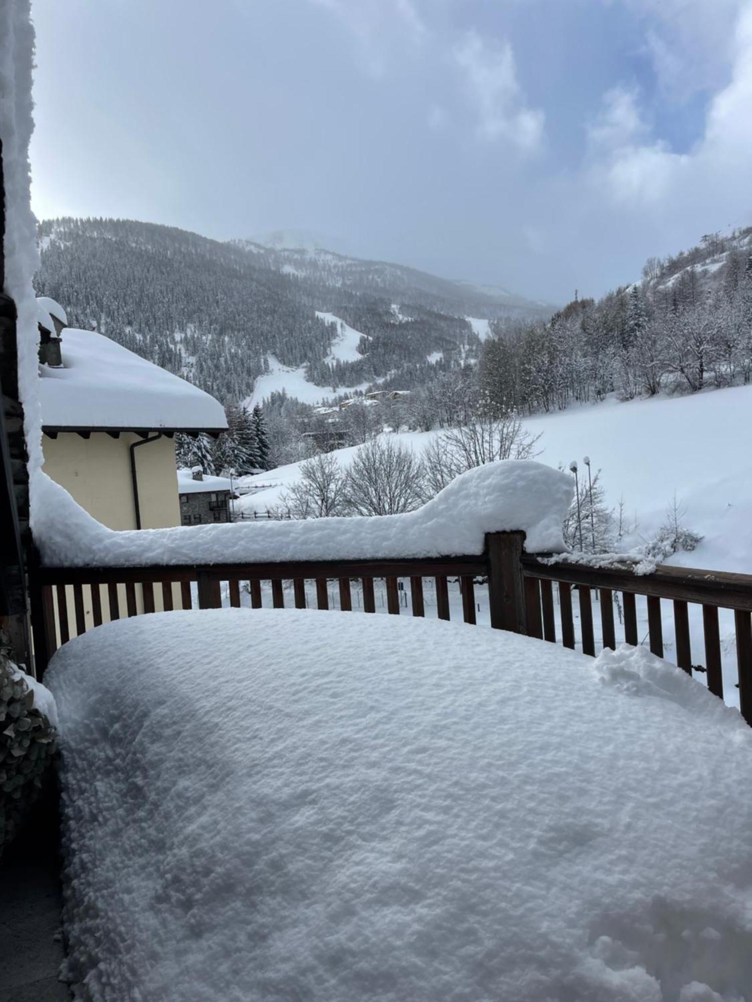 Lthorses & Dreams Bed and Breakfast La Thuile Exteriör bild
